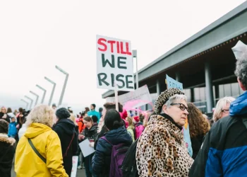 crowd education demonstration