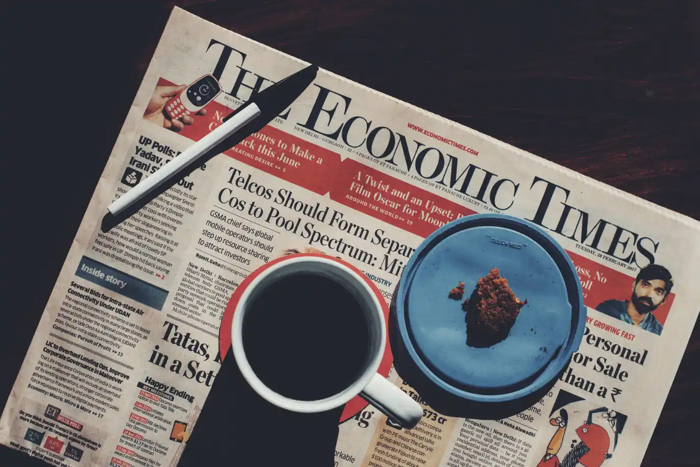 newspaper font coffee cup material