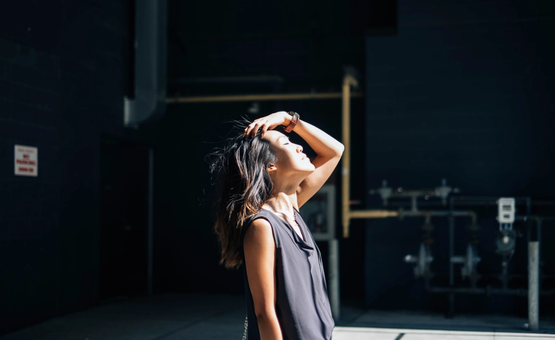 girl woman hair city