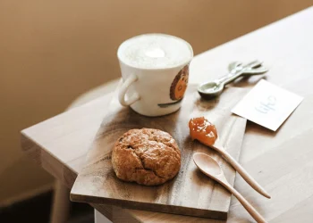 Breakfast coffee table