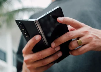 foldable phones get smarter new hinge designs promise enhanced durability and crease reduction