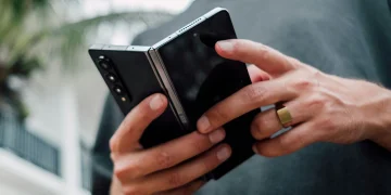 foldable phones get smarter new hinge designs promise enhanced durability and crease reduction