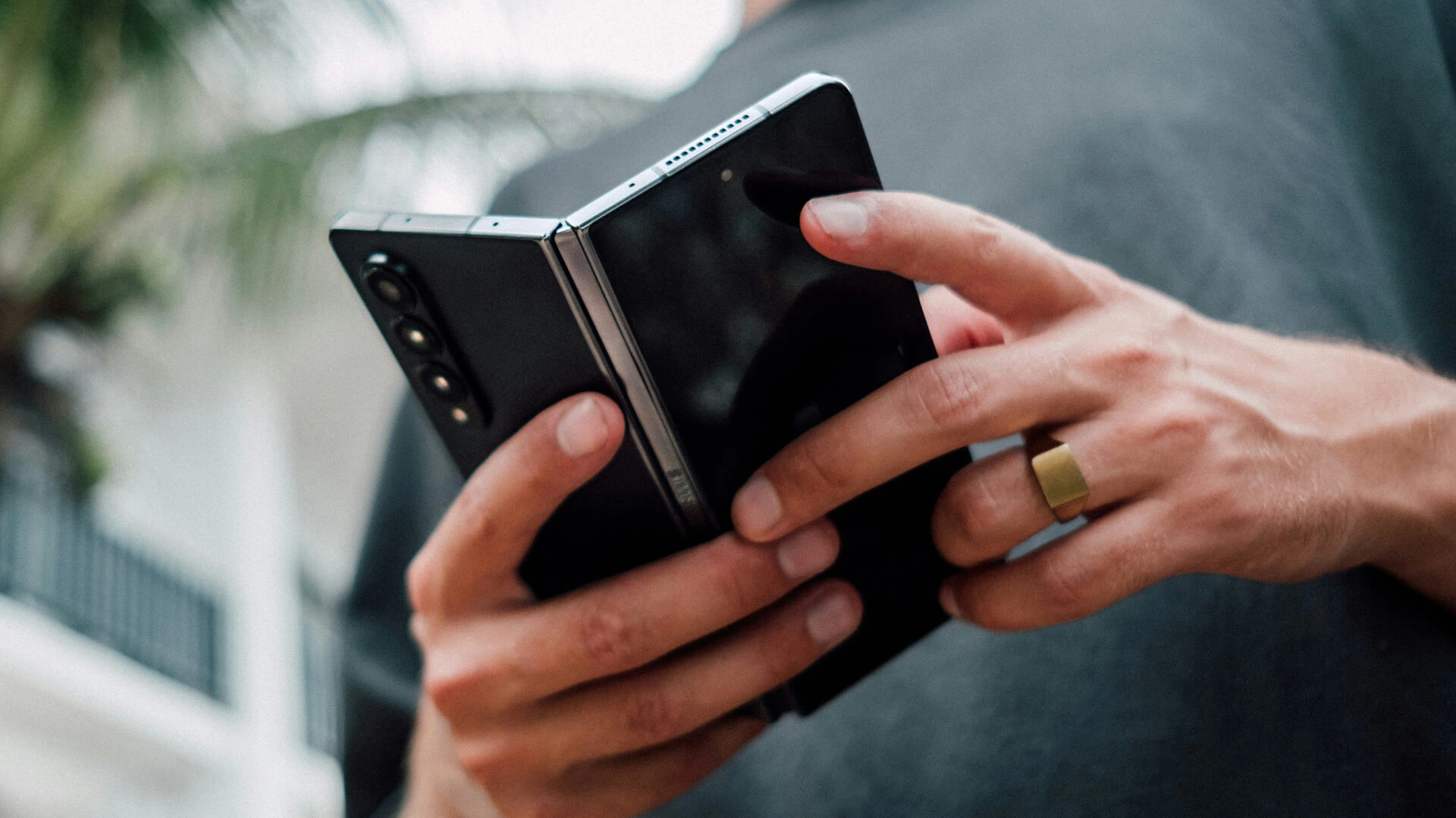 foldable phones get smarter new hinge designs promise enhanced durability and crease reduction